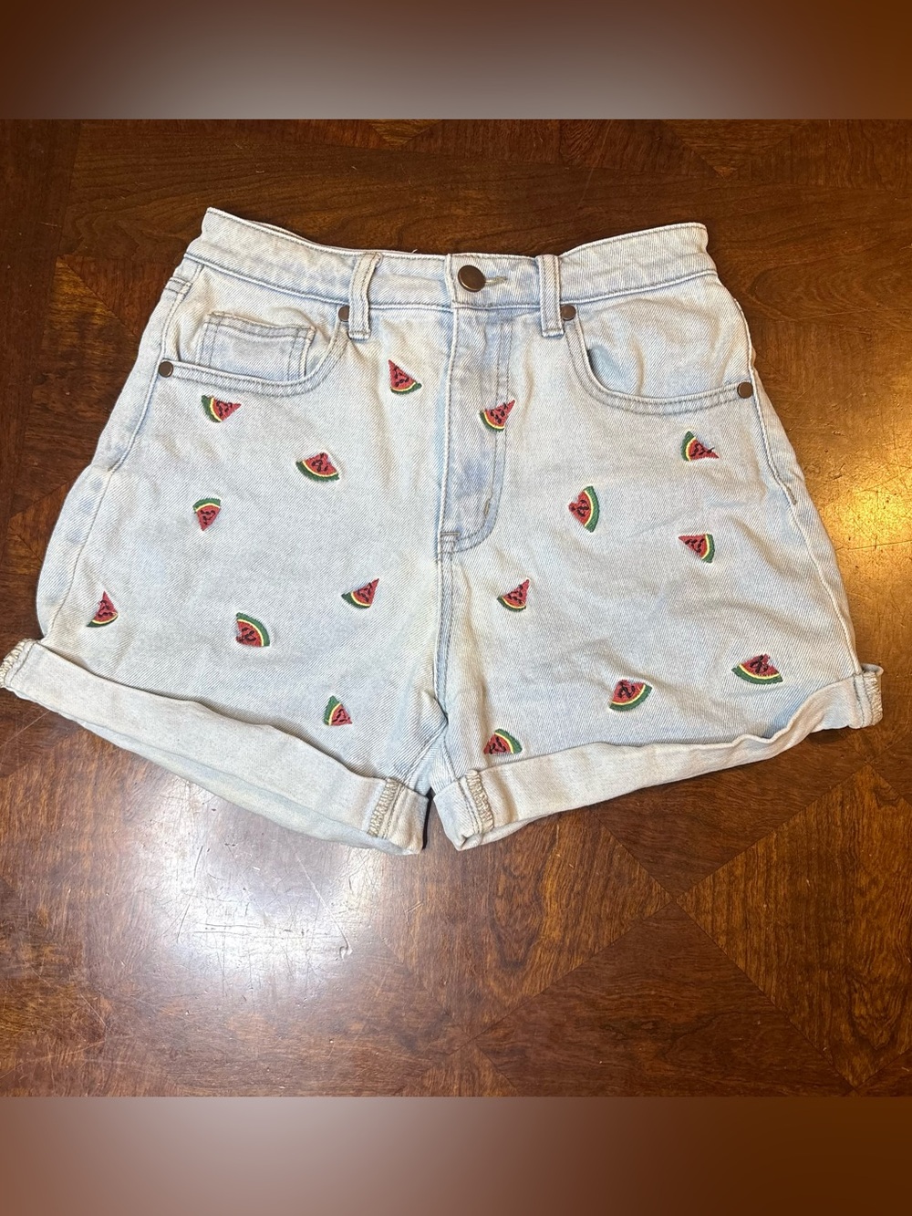 Tinsel women’s size 25 denim shorts watermelon print